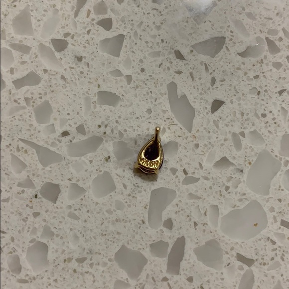 Teardrop Amethyst earrings set in 14k gold - Picture 4 of 4